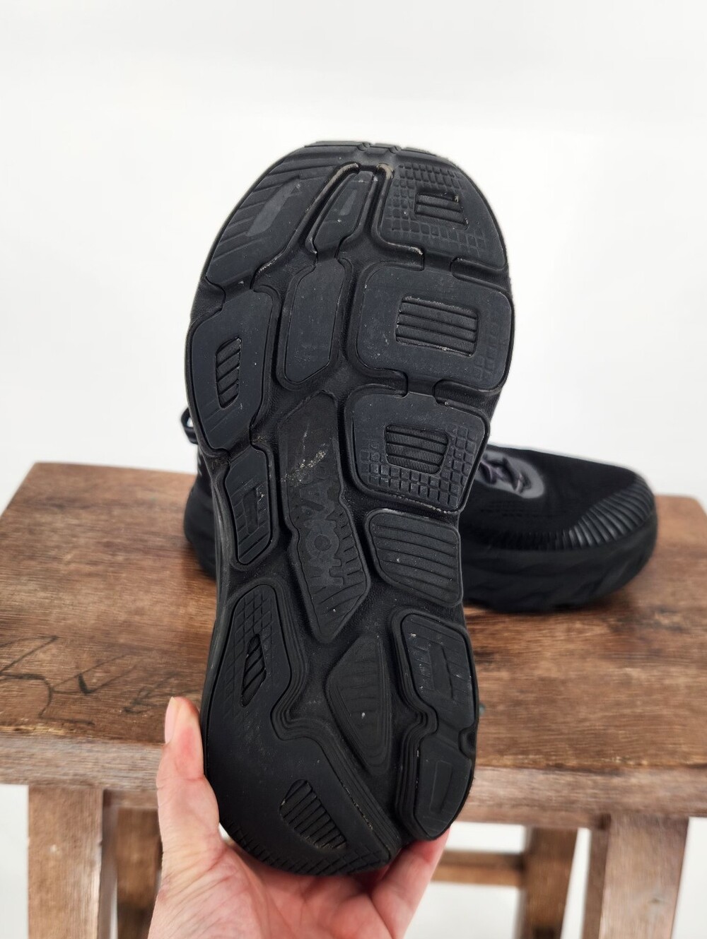 Hoka One‎ One Bondi 7 Black Sz8 Women'sAthleisure, gym,hiking, running. - Picture 3 of 9